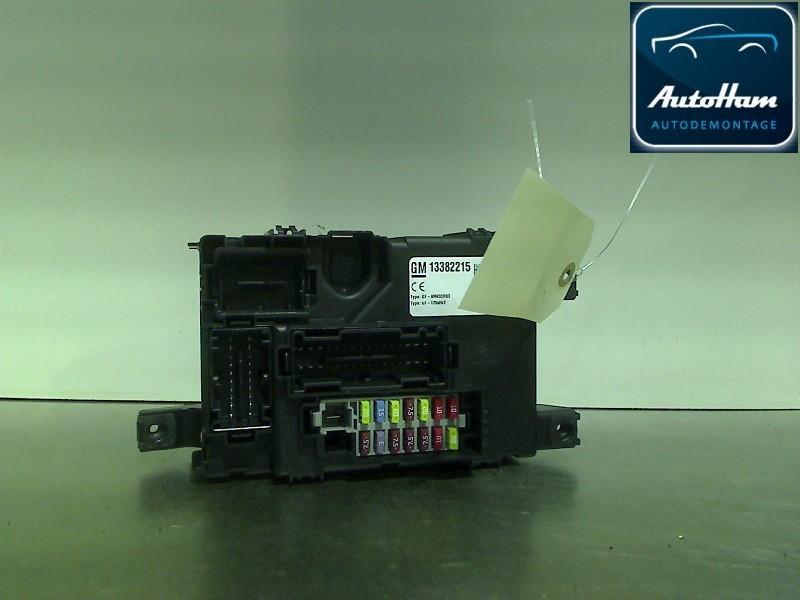 BOITIER FUSIBLES Opel Corsa D (|13382215|13382215FT|), Utilisé, Opel