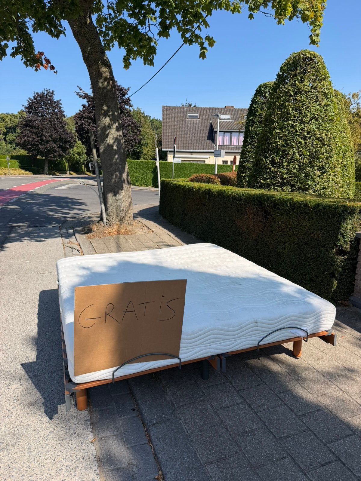 GRATIS lattenbodem+matras, Huis en Inrichting, Ophalen, Zo goed als nieuw, Matras