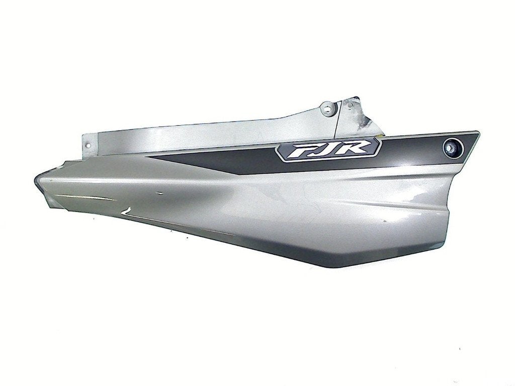 CADRE DE COUVERTURE CADRE DROIT Yamaha, Dhr. S. di Majo, Utilisé, Info@cama-motorparts.nl, P.J. Troelstraweg 8 8
3144 CX  MAASSLUIS, NL