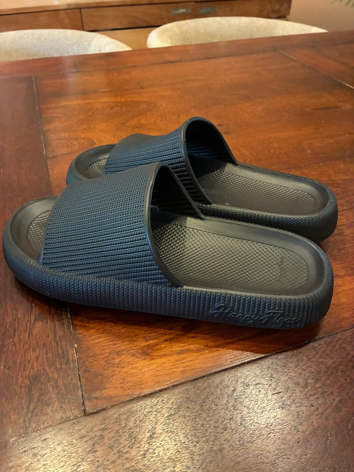 HappyFlops Splinternieuw !Weg  wegens te groot !, Kleding | Heren, Schoenen, Ophalen of Verzenden, Nieuw, Zwart, Slippers