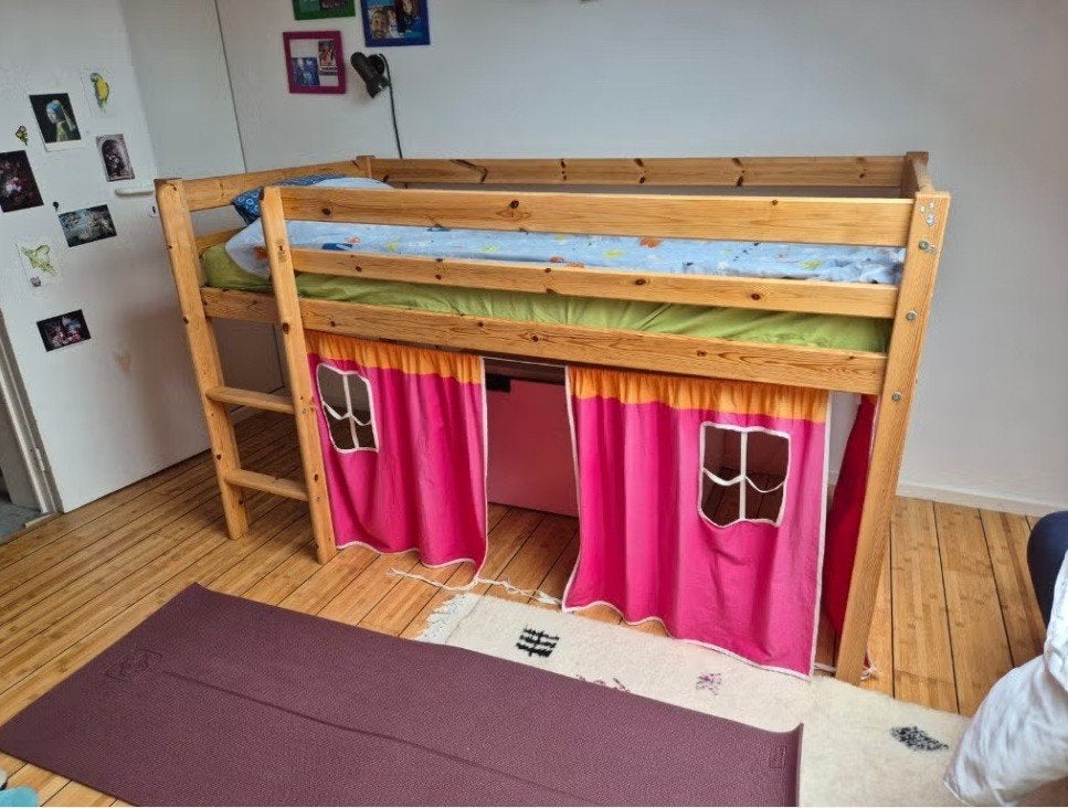 Lit mi-hauteur - bois massif - matelas inclus, Kinderen en Baby's, Kinderkamer | Stapelbedden en Hoogslapers, Ophalen, Gebruikt