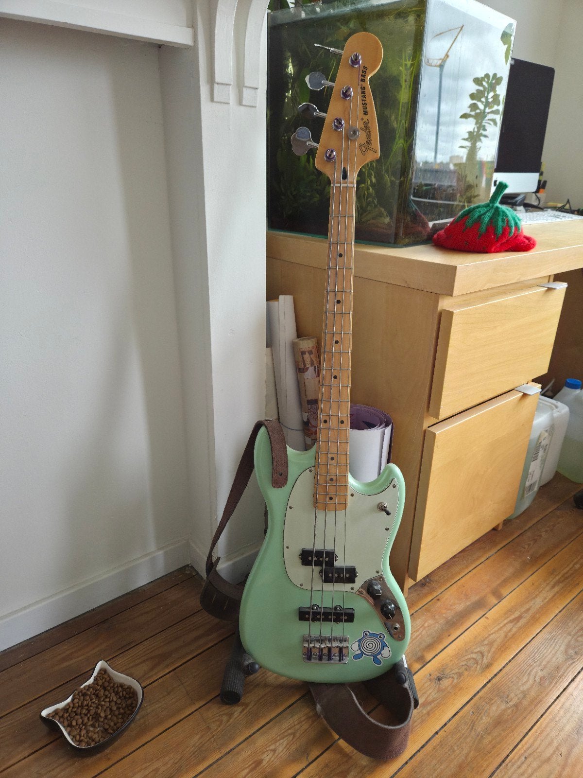 nieuwe Fender Mustang bass, Musique & Instruments, Instruments à corde | Guitares | Basses, Enlèvement