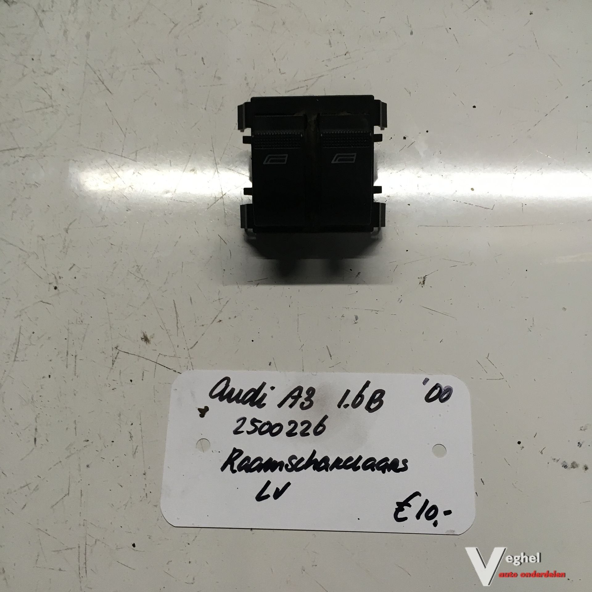 Audi A3 1.6 2000 2500226 Raamschakelaars Linksvoor, -, Utilisé, -, -