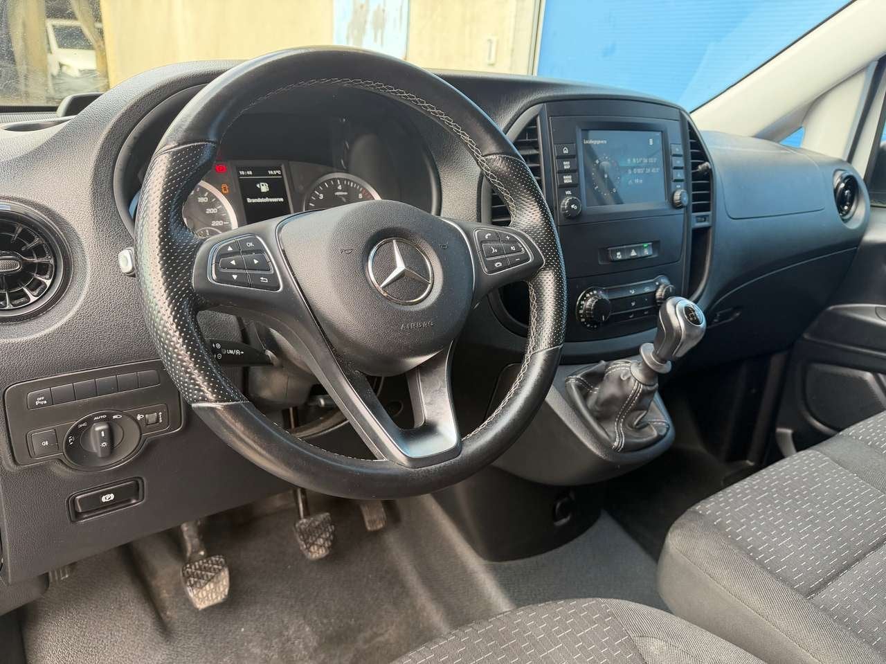 Mercedes-Benz Vito 114CDI Camera - Carplay (€21.033 ex btw), Auto's, Wit, Mercedes-Benz, https://public.car-pass.be/vhr/43acc241-48df-4439-875e-1aa456c42bcc