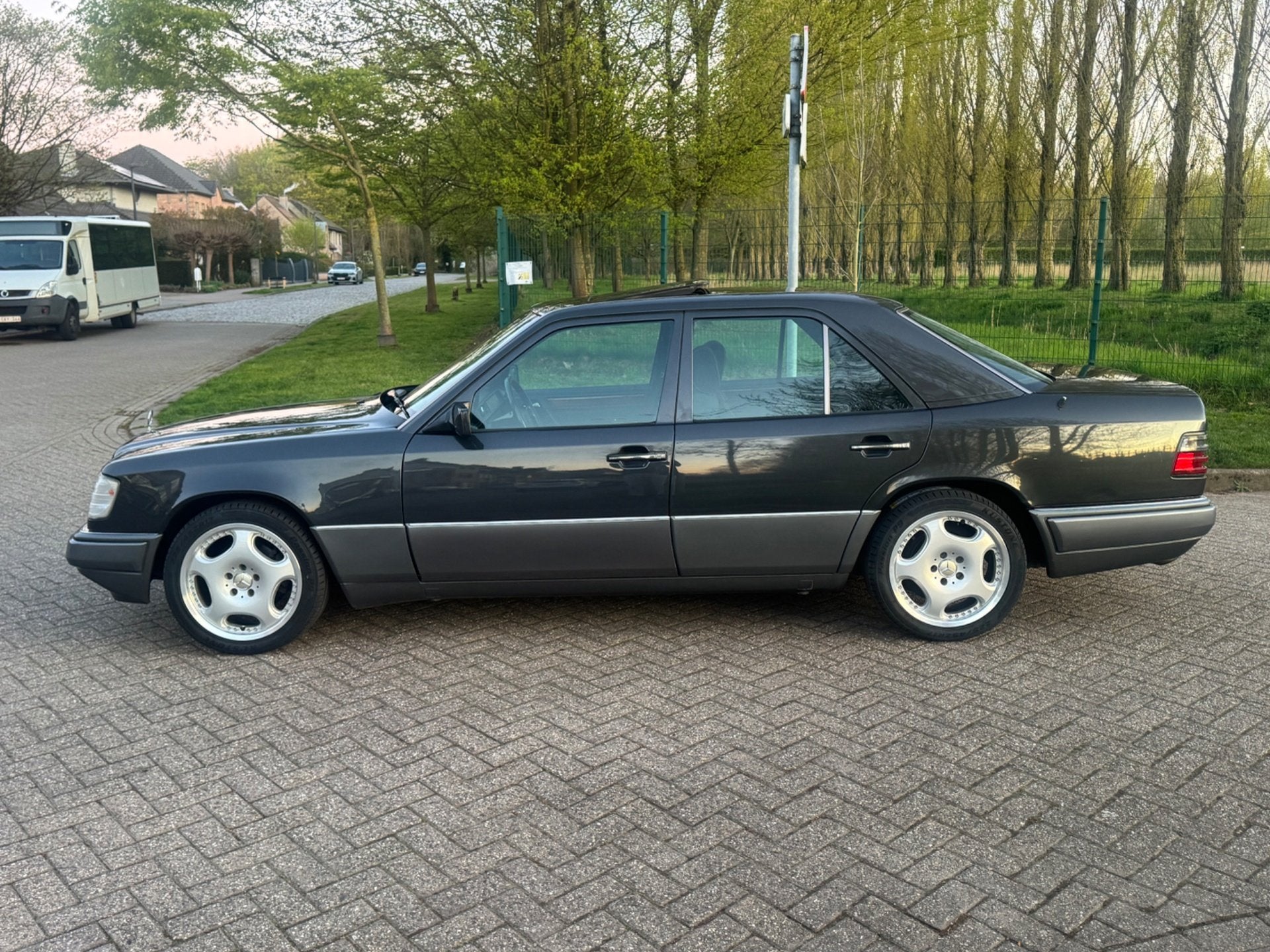 Mercedes E250 d | Oldtimer | Gekeurd voor Verkoop, foto 7