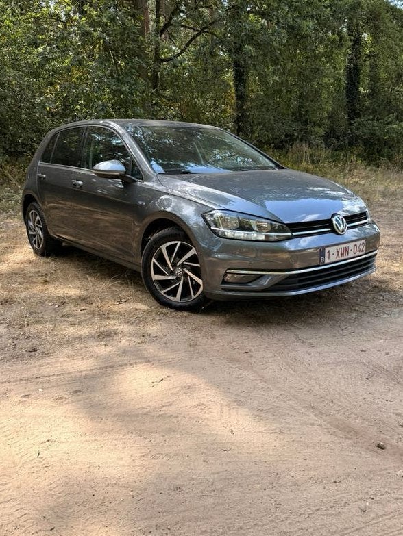Volkswagen golf 7.5 sound , 1.0tsi DSG, Auto's, Stof, 4 cilinders, Navigatiesysteem, 5 deurs