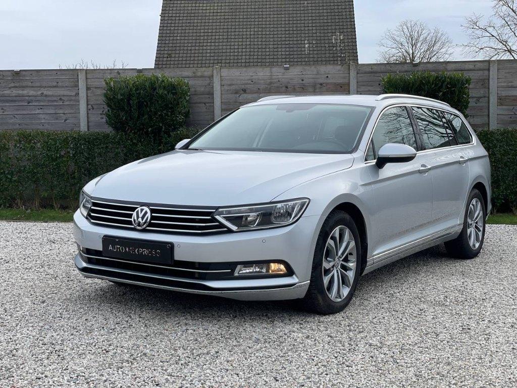 Volkswagen Passat1.6Tdi/Clima/Navi/Camera/Garantie/***, Auto's, Volkswagen, Euro 6, 4 cilinders, Multifunctioneel stuurwiel, Alcantara