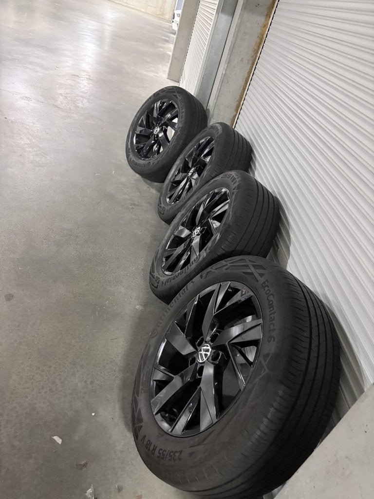 4 jantes origine vw tiguan 18", Véhicule de tourisme, Pneus été, 18 pouces, Enlèvement