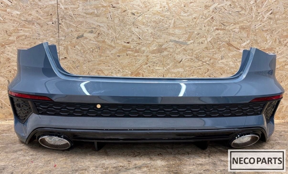 AUDI RS3 8Y SEDAN ACHTERBUMPER ORIGINEEL ALLES LEVERBAAR!!!, Auto-onderdelen, Gebruikt, -, Achter, -