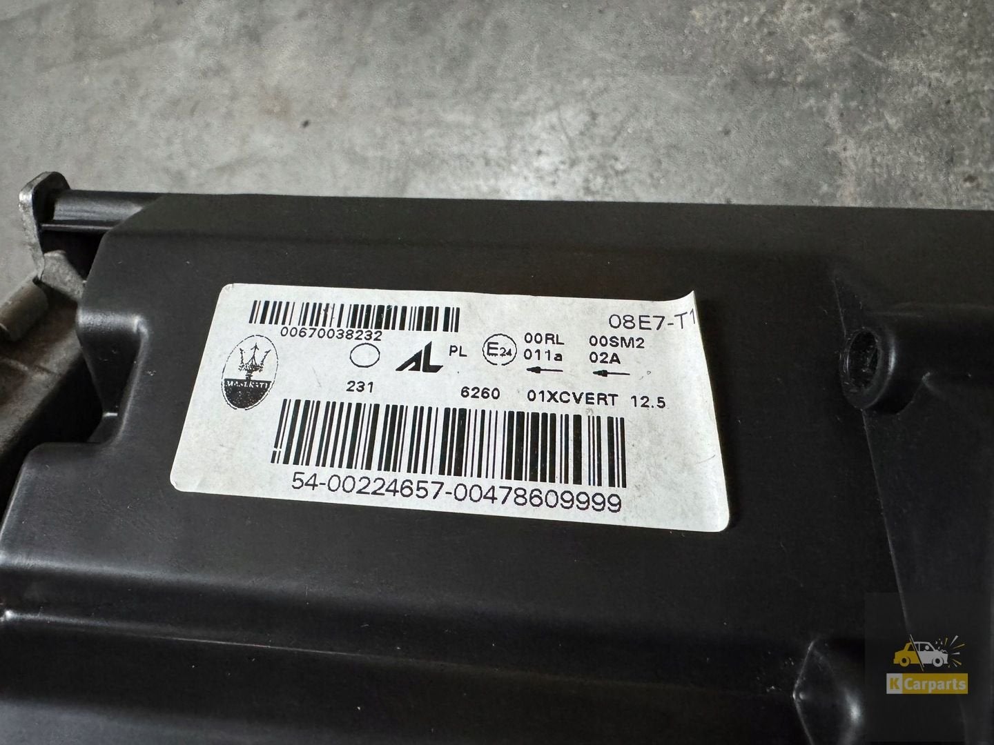 00670038232, Maserati Ghibli bi xenon knipperlicht rechts, Viale Ciro Menotti 322
41121  Modena, IT, Maserati, Gebruikt, Maserati S.p.A.