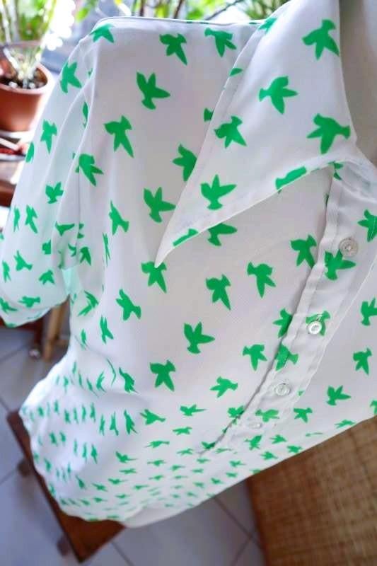 groen/wits vogel vintage dressing ’70-ties shirt blouse, Maat 38/40 (M), Vintage Dressing, Ophalen of Verzenden, Zo goed als nieuw
