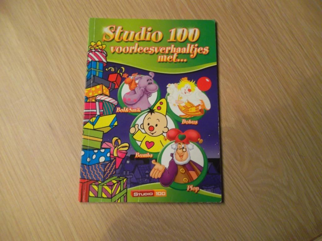 Studio 100 Voorleesverhaaltjes  2, Boeken, 3 tot 4 jaar, Studio 100, Ophalen of Verzenden, Zo goed als nieuw