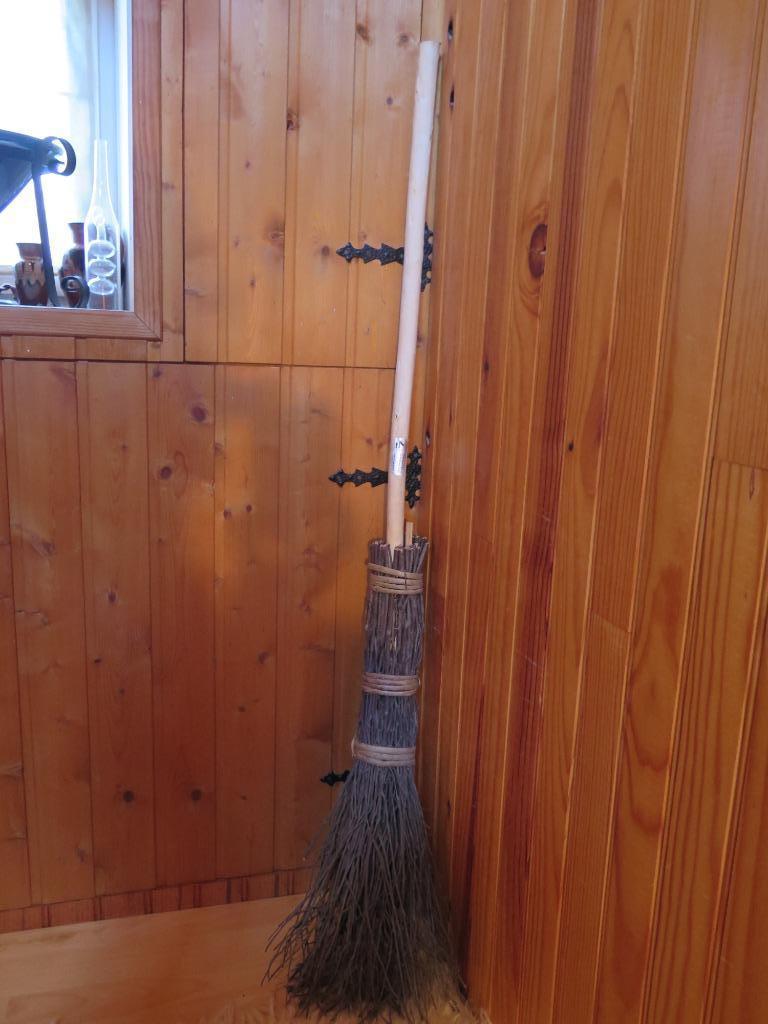 balai artisanal, Enlèvement ou Envoi, Comme neuf, Balai