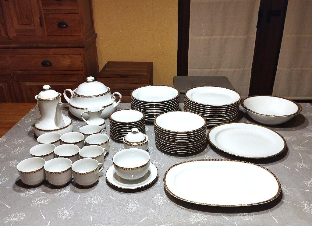 Winterling Marktleuthen Bavaria porseleinservies, Ophalen