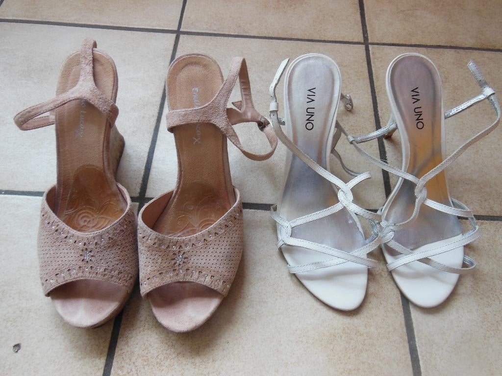 2 paar schoenen van het type sandaal, Ophalen of Verzenden, Gedragen, Beige