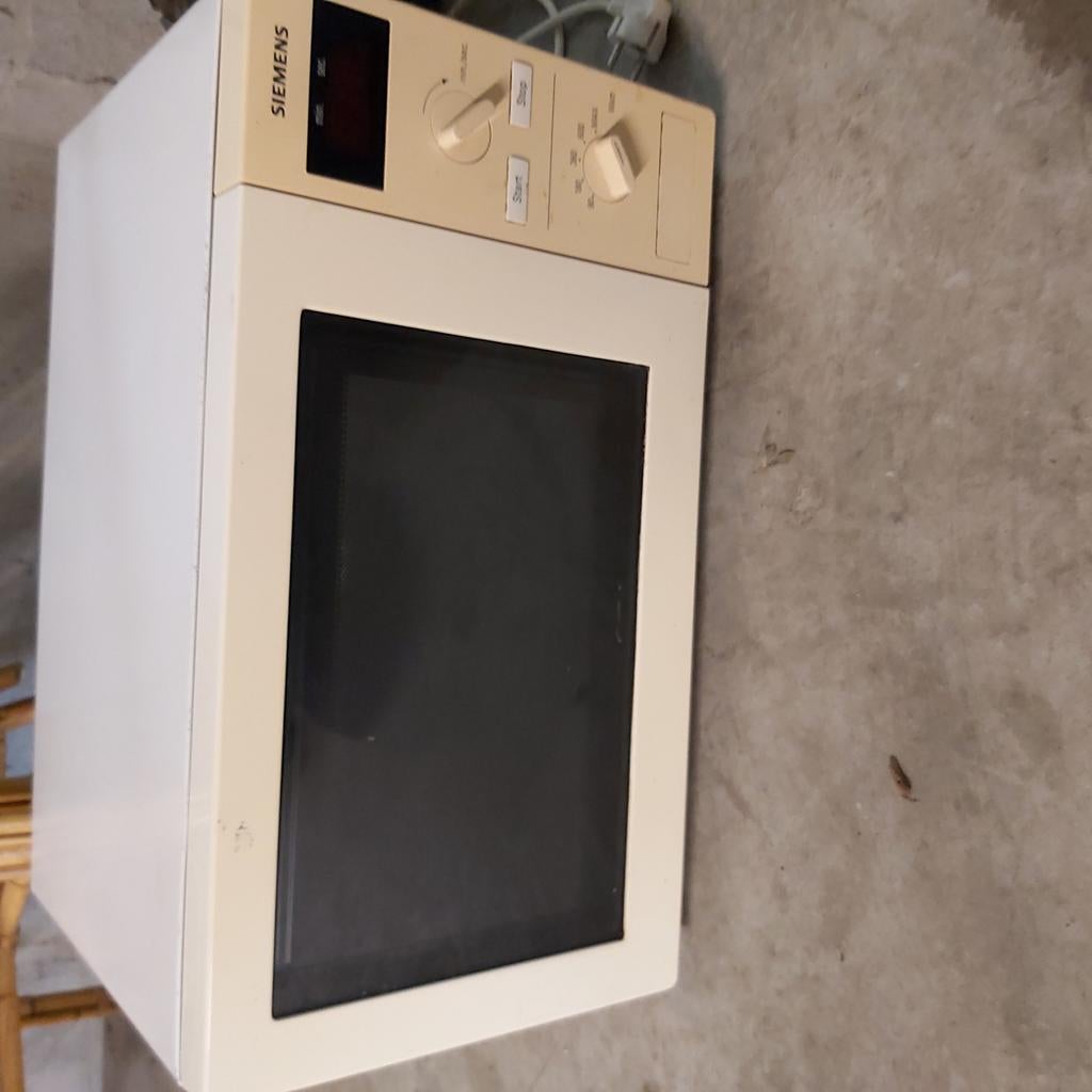Micro-ondes  Siemens fonctionne bien, Electroménager, Enlèvement ou Envoi, Comme neuf, Micro-ondes