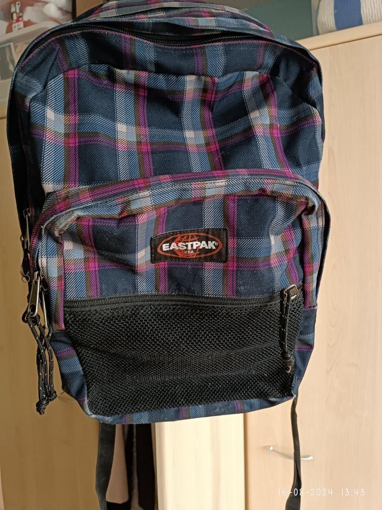 Sacoche Eastpak, 40 à 50 cm, Autres couleurs, Enlèvement, Utilisé