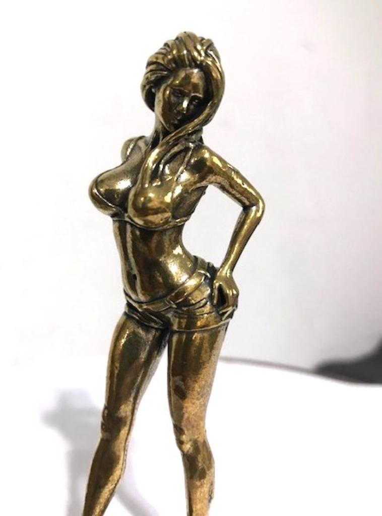 Erotique fille Pin-Up Bronze Vintage 😍✨😎🎁🤗👌, Statue, Enlèvement ou Envoi, Doré, Moins de 20 cm