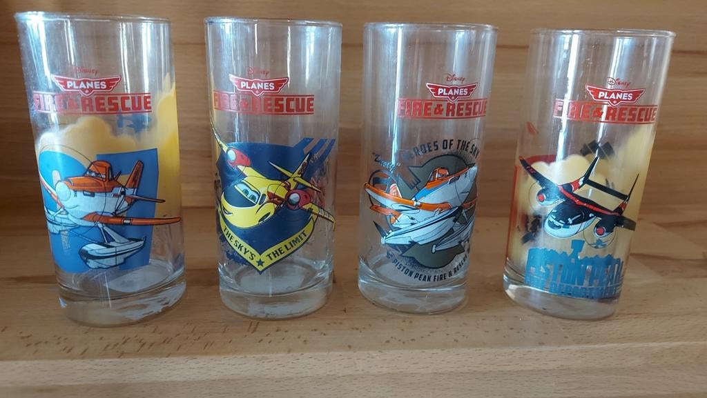 lot verres Disney, Collections, Verres & Petits Verres, Enlèvement ou Envoi, Neuf