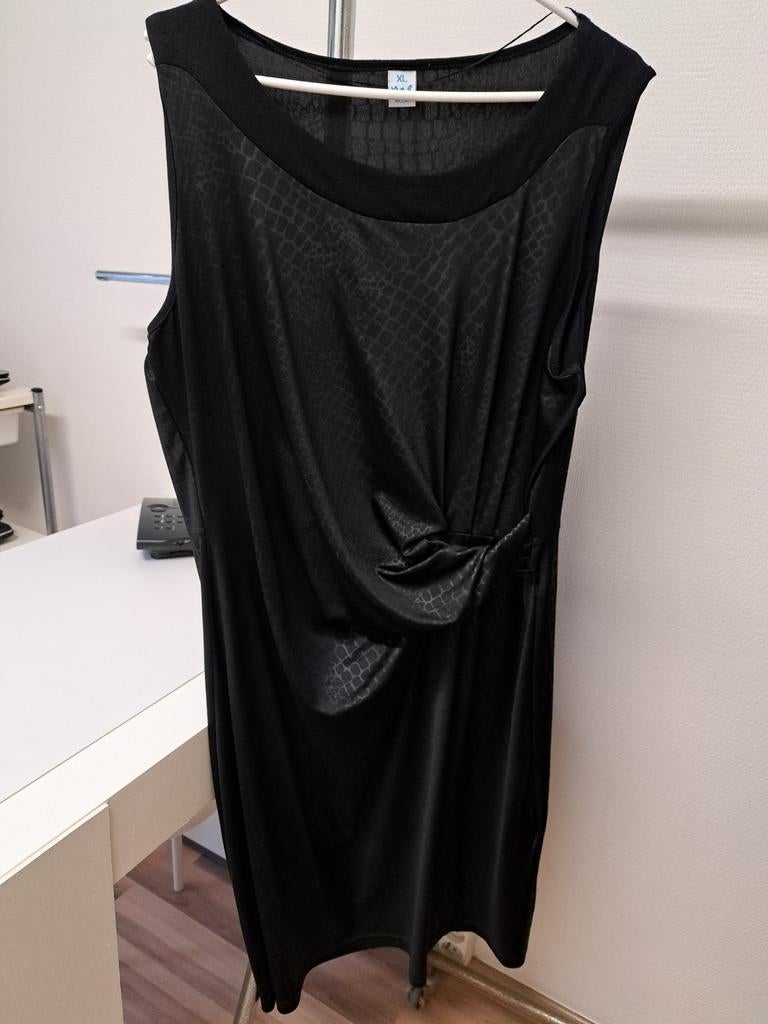 Zwart mouwloos kleed, Kleding | Dames, Jurken, Zwart, Maat 46/48 (XL) of groter, Ophalen of Verzenden, Zo goed als nieuw