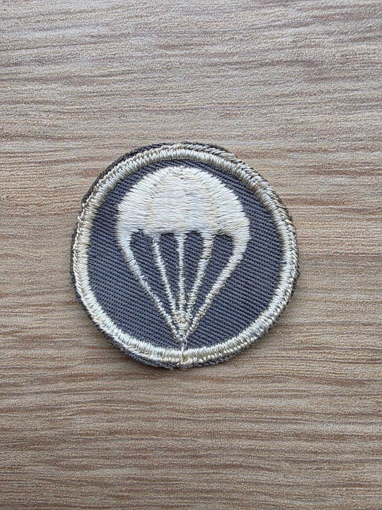 US WW2 Paratrooper Infantry cap patch blauwgrijs, Enlèvement ou Envoi