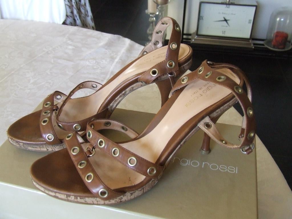 Elegante Italiaanse zomerschoenen "sergio rossi"  mt 39,5, Kleding | Dames, Schoenen, Sergio rossi, Schoenen met lage hakken, Bruin