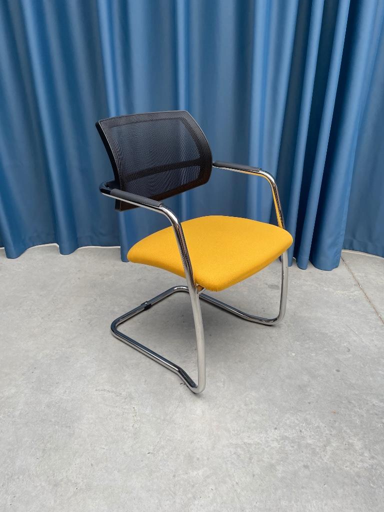 Buisframe stoelen met armleuning, Ophalen, Gebruikt, Overige kleuren, Metaal