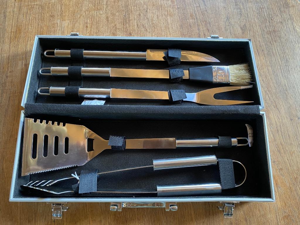 Valisette métal malette ustensiles pour bbq plancha neuf, Envoi, Neuf, Autre marque, Avec accessoires