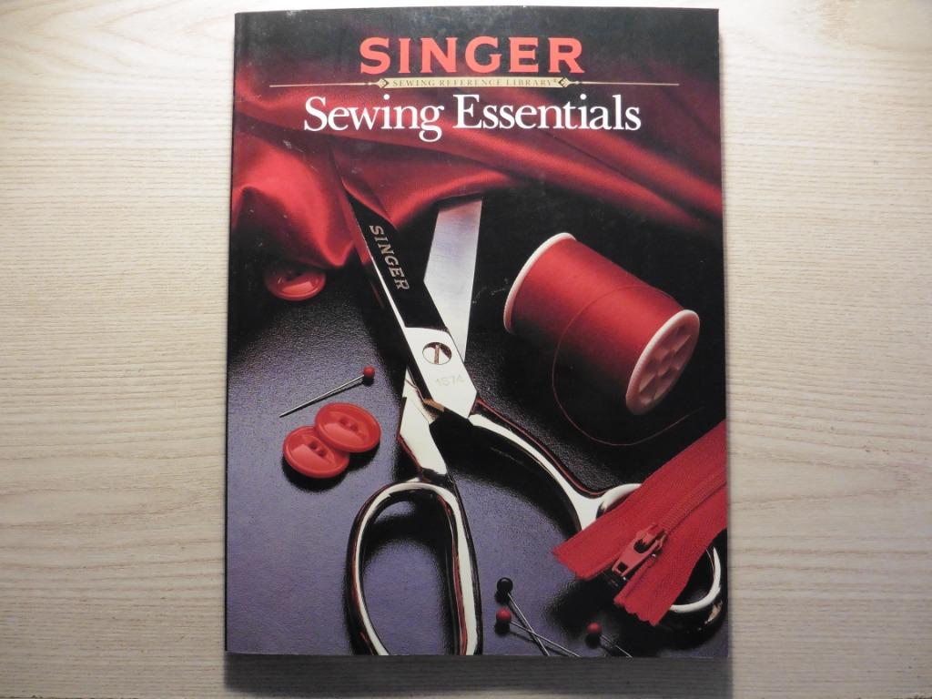 Boek ‘Sewing Essentials’., Ophalen of Verzenden, Zo goed als nieuw, Borduren en Naaien