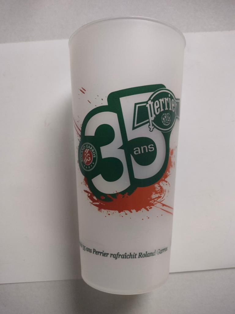 🎾  🏸 Gobelet Roland-Garros Perrier 35 ans plastique, Collections, Articles de Sport & Football, Utilisé, Autres types, Enlèvement ou Envoi