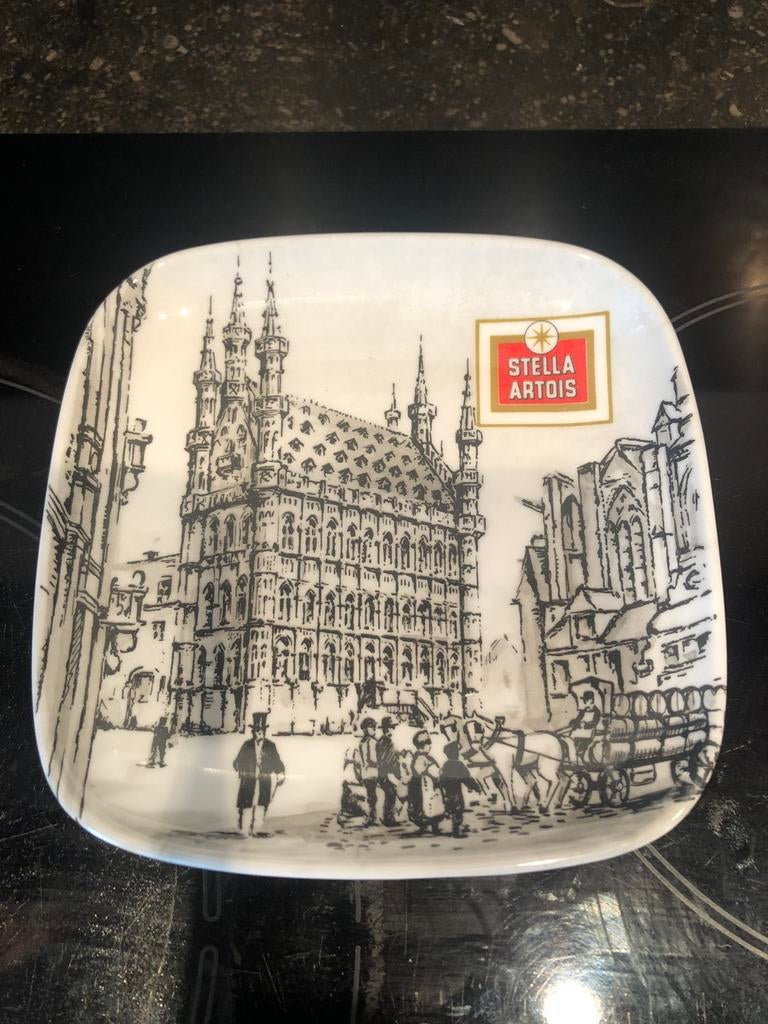 STELLA ARTOIS melamine schaal type 3, Ophalen of Verzenden, Gebruikt, Viltje(s), Stella Artois
