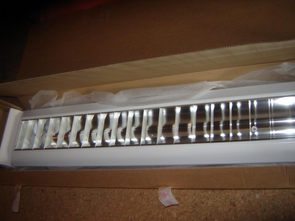 TL avec réflecteur miroir + luminaires 28w, Enlèvement, Comme neuf, Moins de 50 watts, Armature