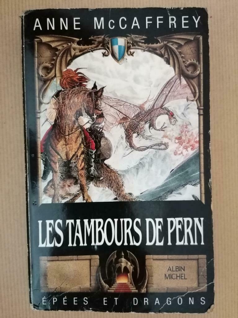Anne McCAFFREY "Les tambours de Pern" Edition Albin Michel s, Boeken, Ophalen of Verzenden, Gelezen