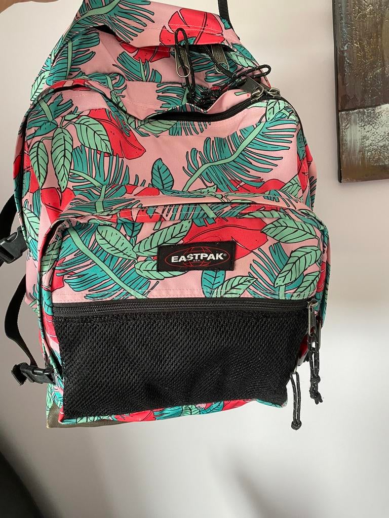 Eastpak Cartables Sac a dos grande espace ecole secondaire, Enlèvement, Comme neuf
