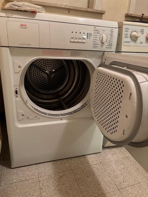 Droogkast AEG Lavatherm (Transport kan geregeld worden ), Elektronische apparatuur, Ophalen of Verzenden, Zo goed als nieuw, Luchtafvoer
