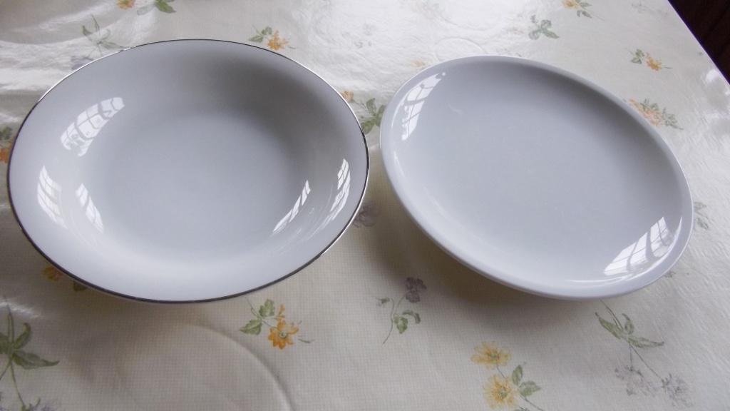 2 borden - 1 diep - 1 plat, Antiek en Kunst, Antiek | Servies los, Ophalen of Verzenden