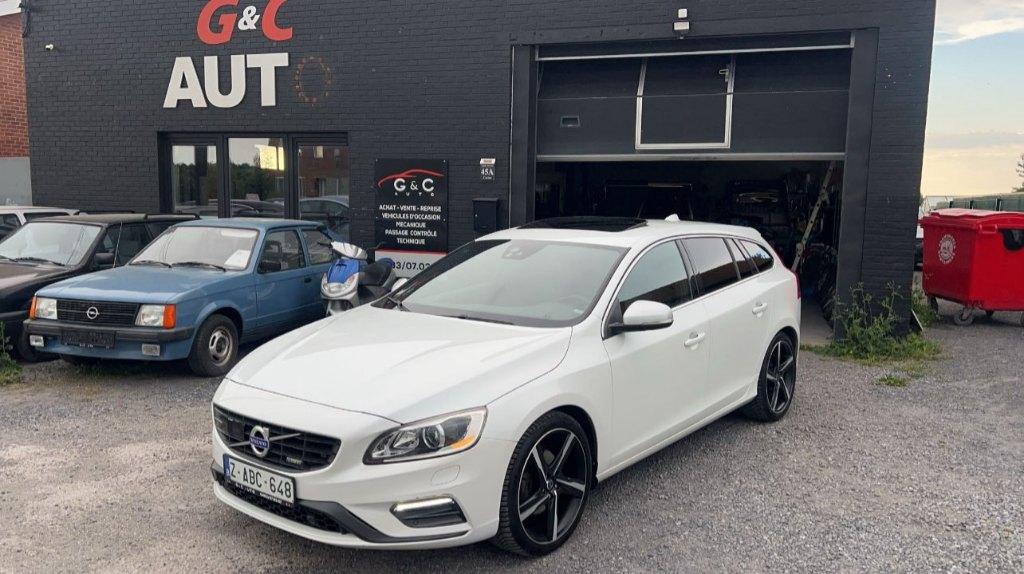 vovlo v60  r design, Autos, Volvo, Cuir et Alcantara, Achat, Euro 6, Entreprise