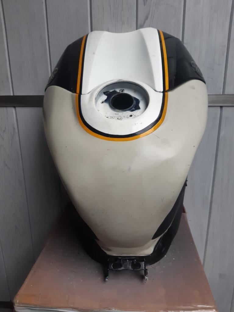 Yamaha r1 rn12 benzine tank met kuip, Motoren, Ophalen of Verzenden, Gebruikt