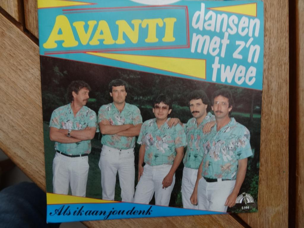 avanti dansen met z'n twee, Ophalen of Verzenden, Zo goed als nieuw, Levenslied of Smartlap