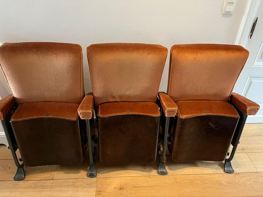 Theater stoelen, Ophalen
