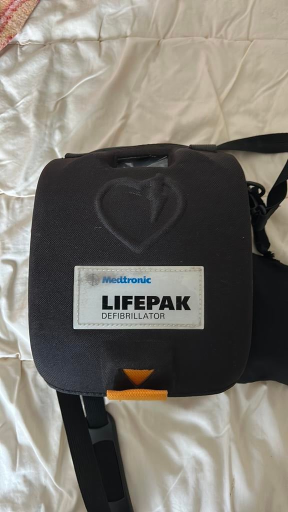 AED LIFEPAK Express, Diversen, Verpleegmiddelen, Zo goed als nieuw, Ophalen