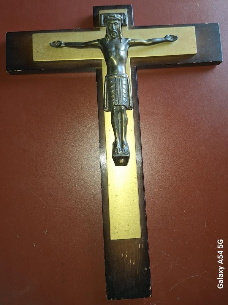 Crucifix, Enlèvement ou Envoi, Comme neuf