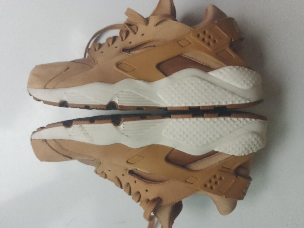 45 sneakers nike air huarache wheat heel goede staat, Nike, Comme neuf, Baskets, Envoi