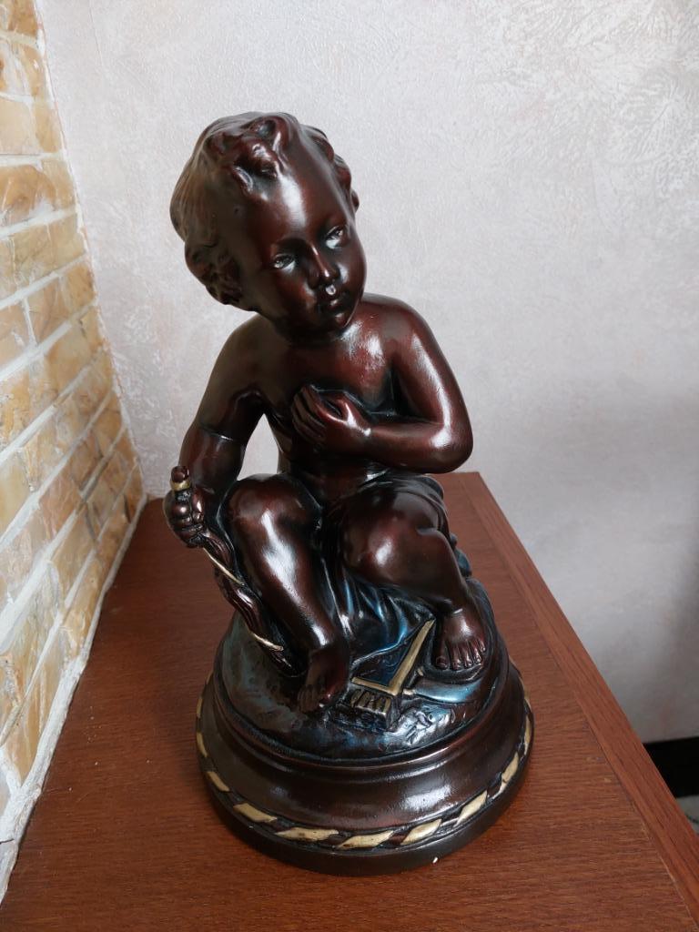 Stenen beeld van zittend kind, Antiek en Kunst, Ophalen