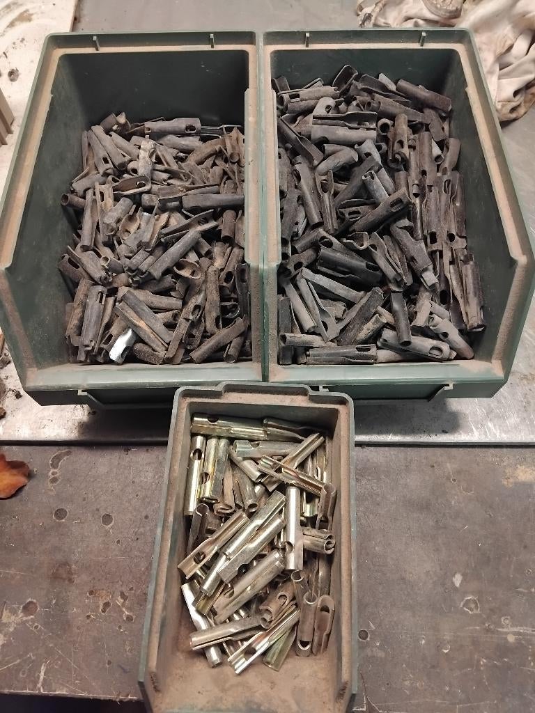 Chevilles métallique M8 pour suspente, Enlèvement, Neuf, 50 à 100 mm, Chevilles