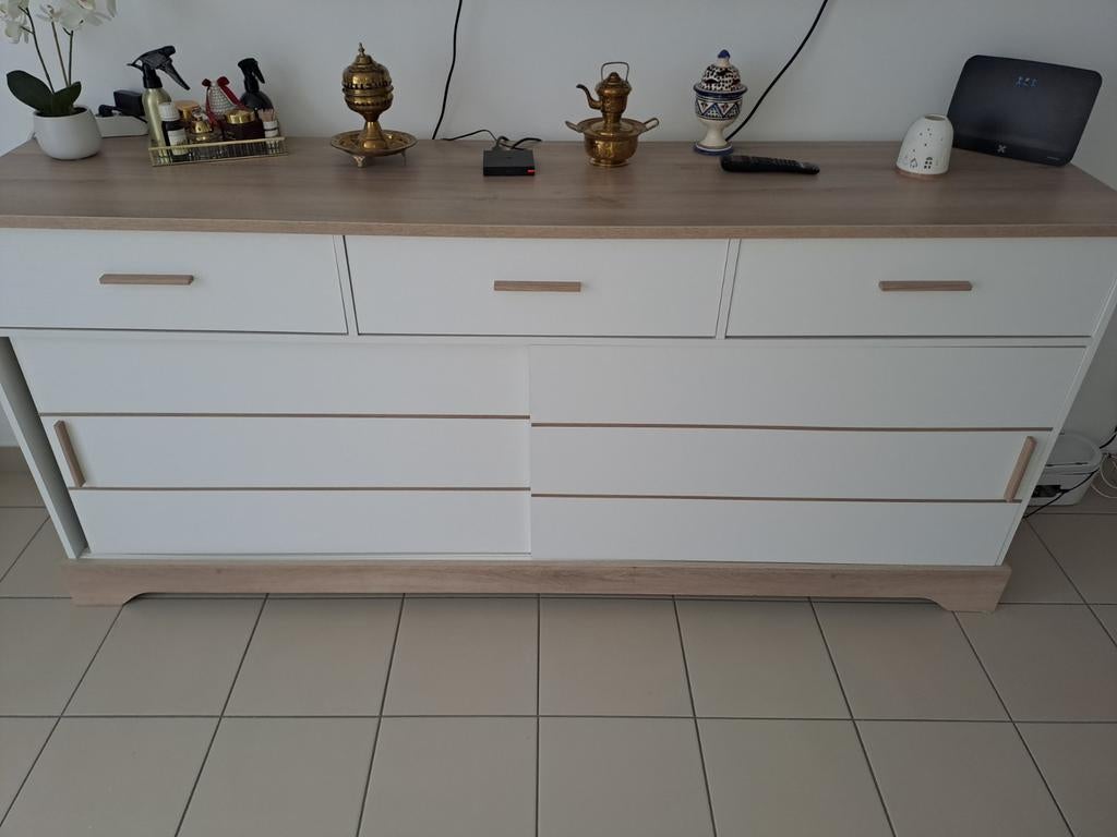 Witte commode met 3 laden + 2 schuifdeuren., Ophalen, Zo goed als nieuw