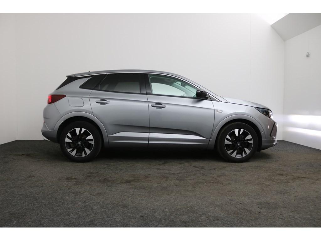 Opel Grandland 1.2 TURBO ELEGANCE *BTW AFTREKBAAR*DAB*GPS*C, Handgeschakeld, 5 deurs, 97 kW, 131 pk