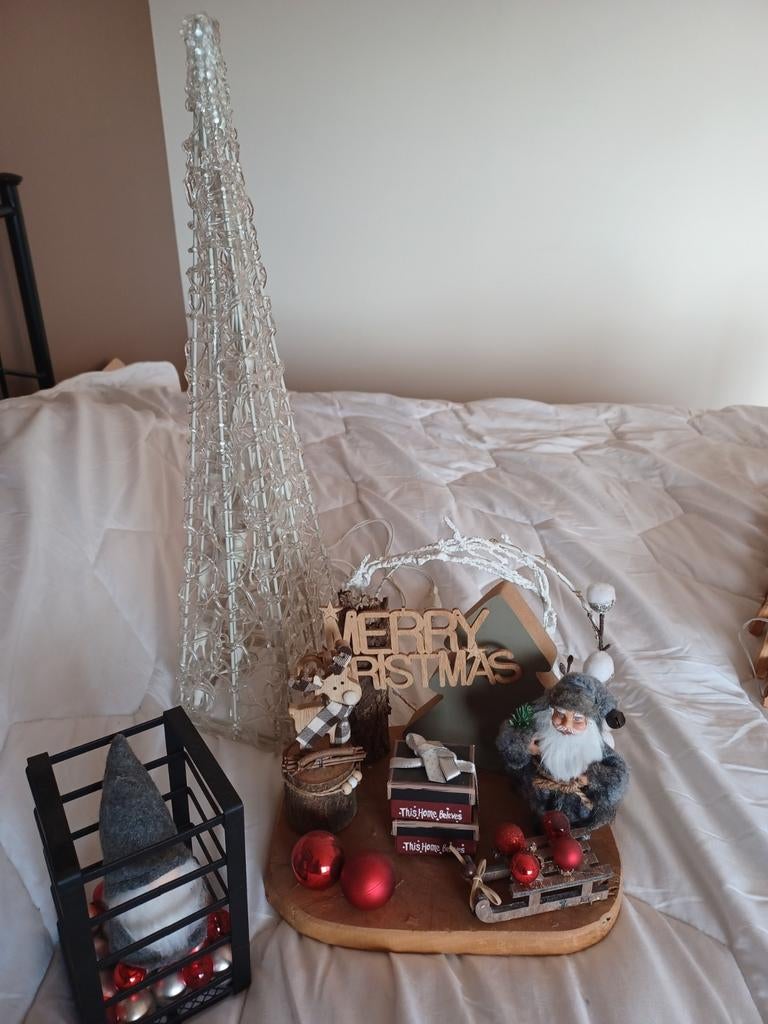 Kerstset decoratie, Ophalen
