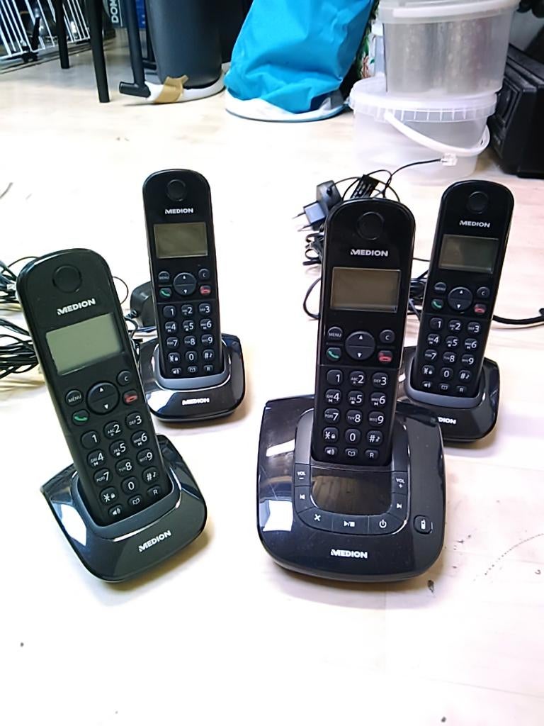 Telefoon  Medion, Telecommunicatie, Vaste telefoons | Handsets en Draadloos, Ophalen, Zo goed als nieuw, 4 handsets of meer