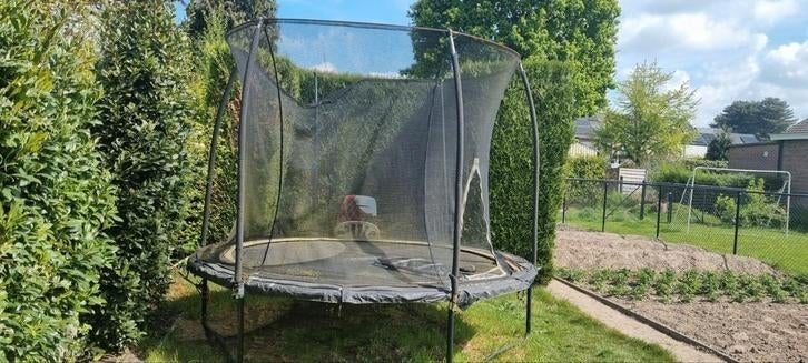 Trampoline met ladder en valnet. Zelf af te breken, Ophalen, Gebruikt